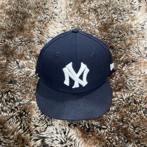 New York Yankees fitted hat